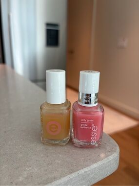 Essie Pink Jelly Gloss Nail Polish Slushy Sun 63 & Millionails Treatment